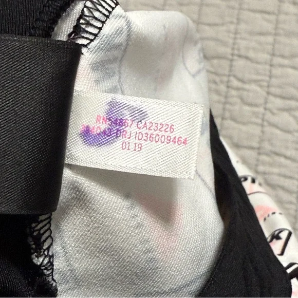 Victoria's Secret PINK Ultimate Sports Bra Black White Pink Logo Size Large - Picture 9 of 9